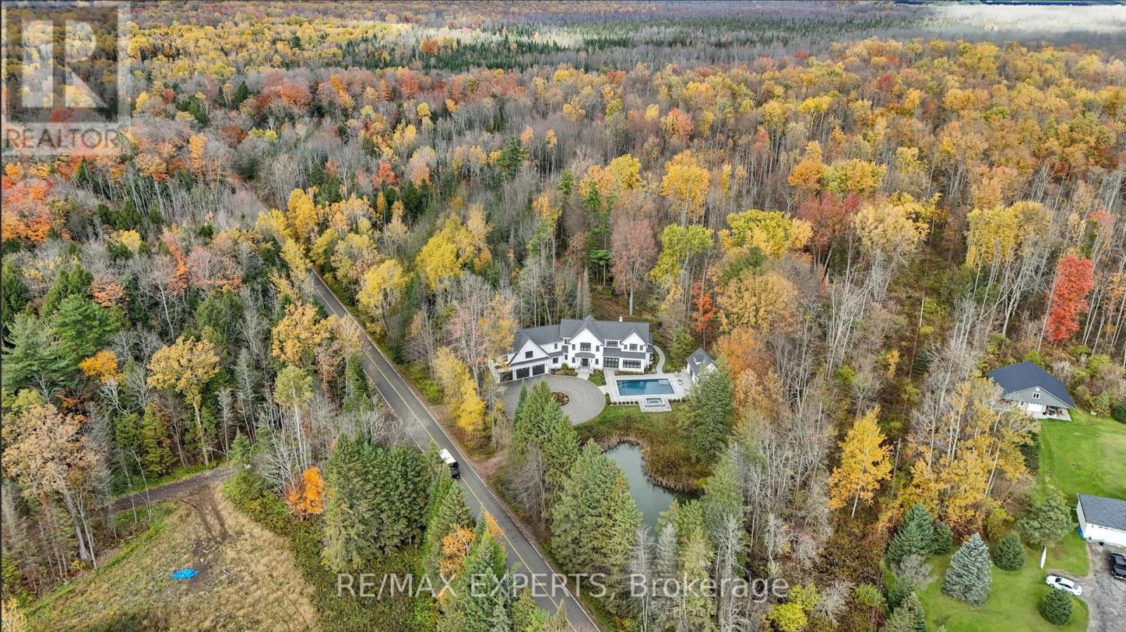 4530 19th Side Road Property Photo 22