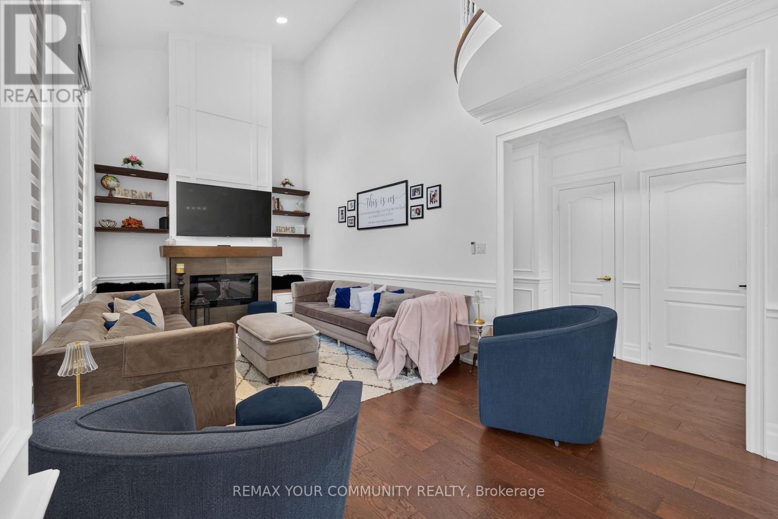 119 Toscana Road Property Photo 8