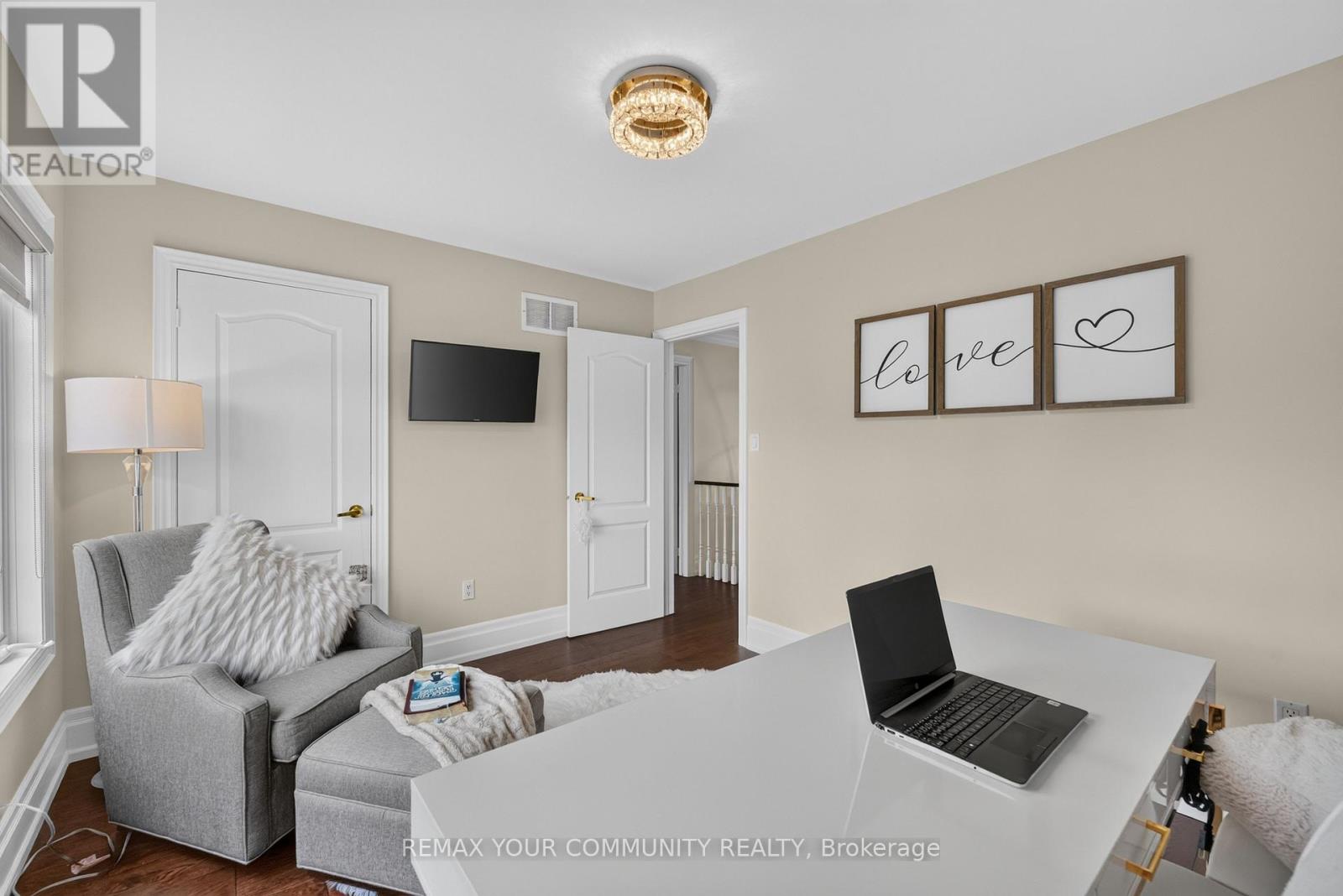 119 Toscana Road Property Photo 33