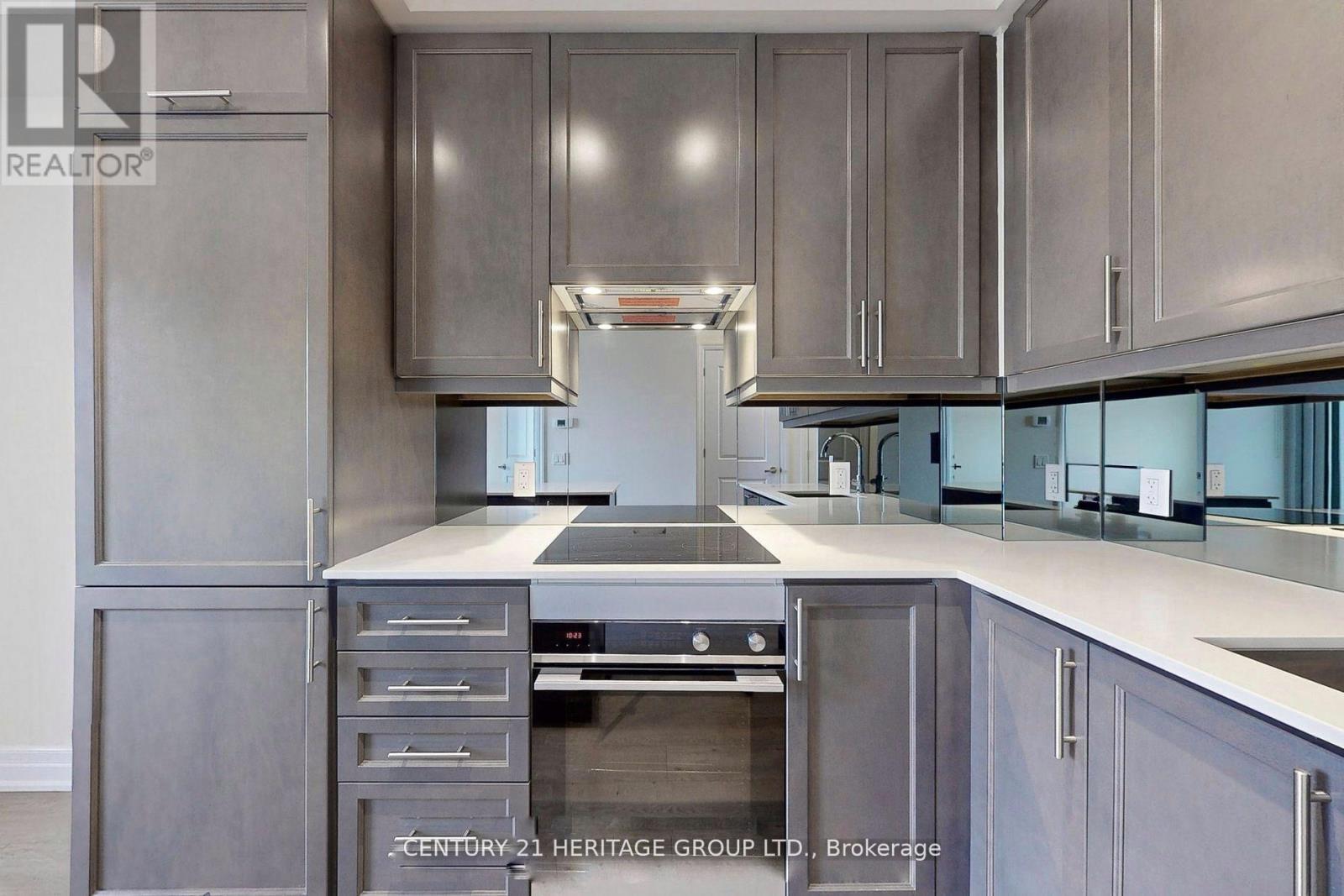 1512 - 9085 Jane Street Property Photo 9
