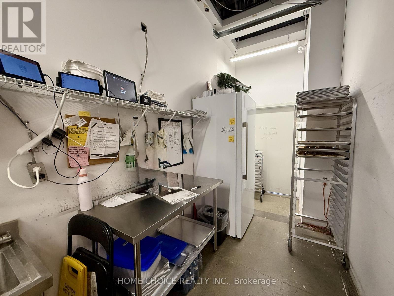 Fm23d - 17600 Yonge Street Property Photo 5