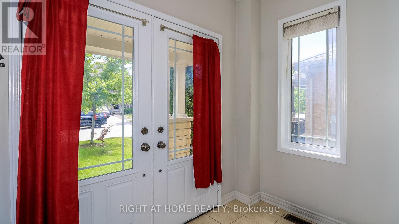 8 Cherry Lane Property Photo 5