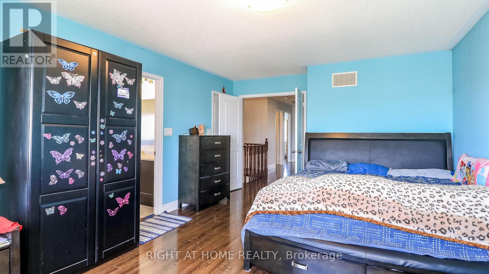 8 Cherry Lane Property Photo 15