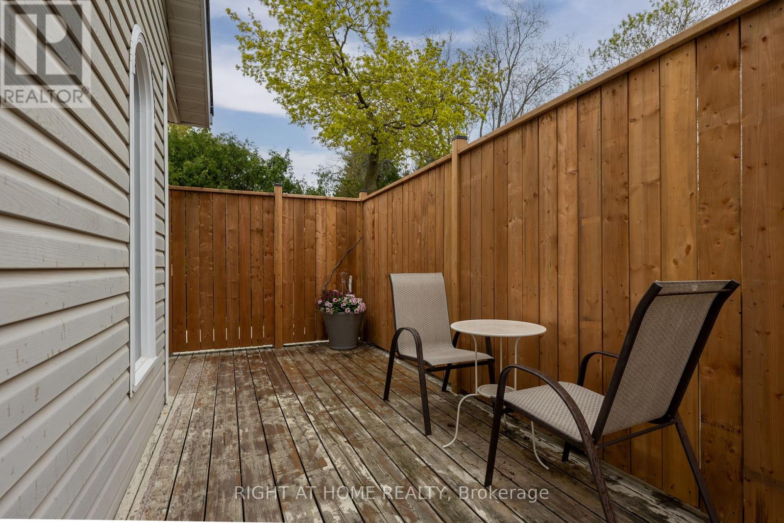 120 Wright Street Property Photo 5