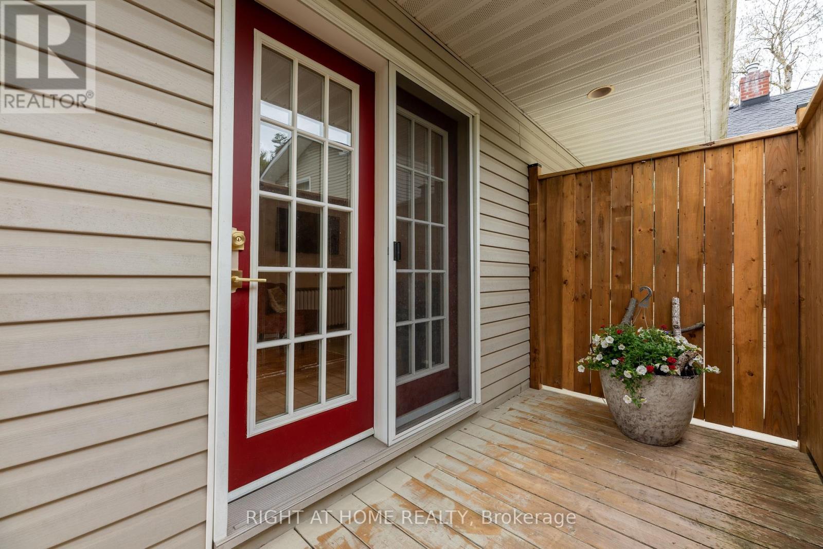 120 Wright Street Property Photo 6