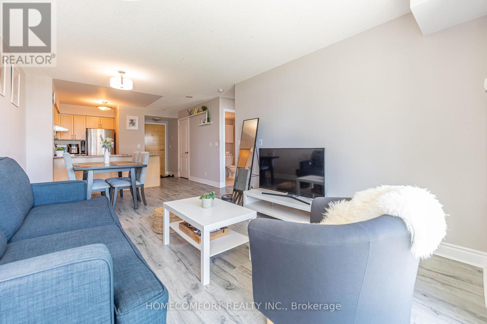 517 - 55 South Town Centre Boulevard Property Photo 24
