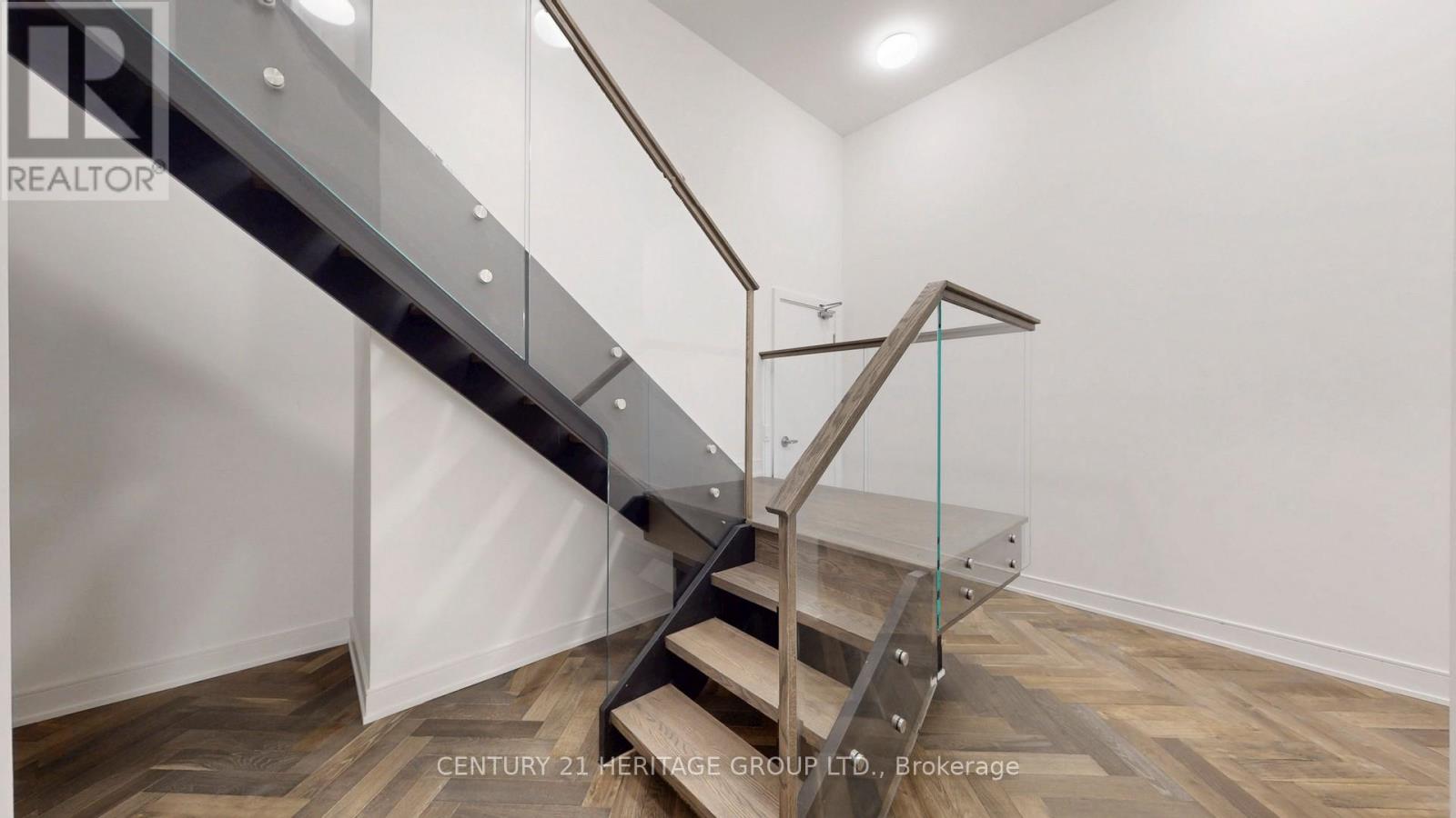 103 (l/w) - 8888 Yonge Street Property Photo 28