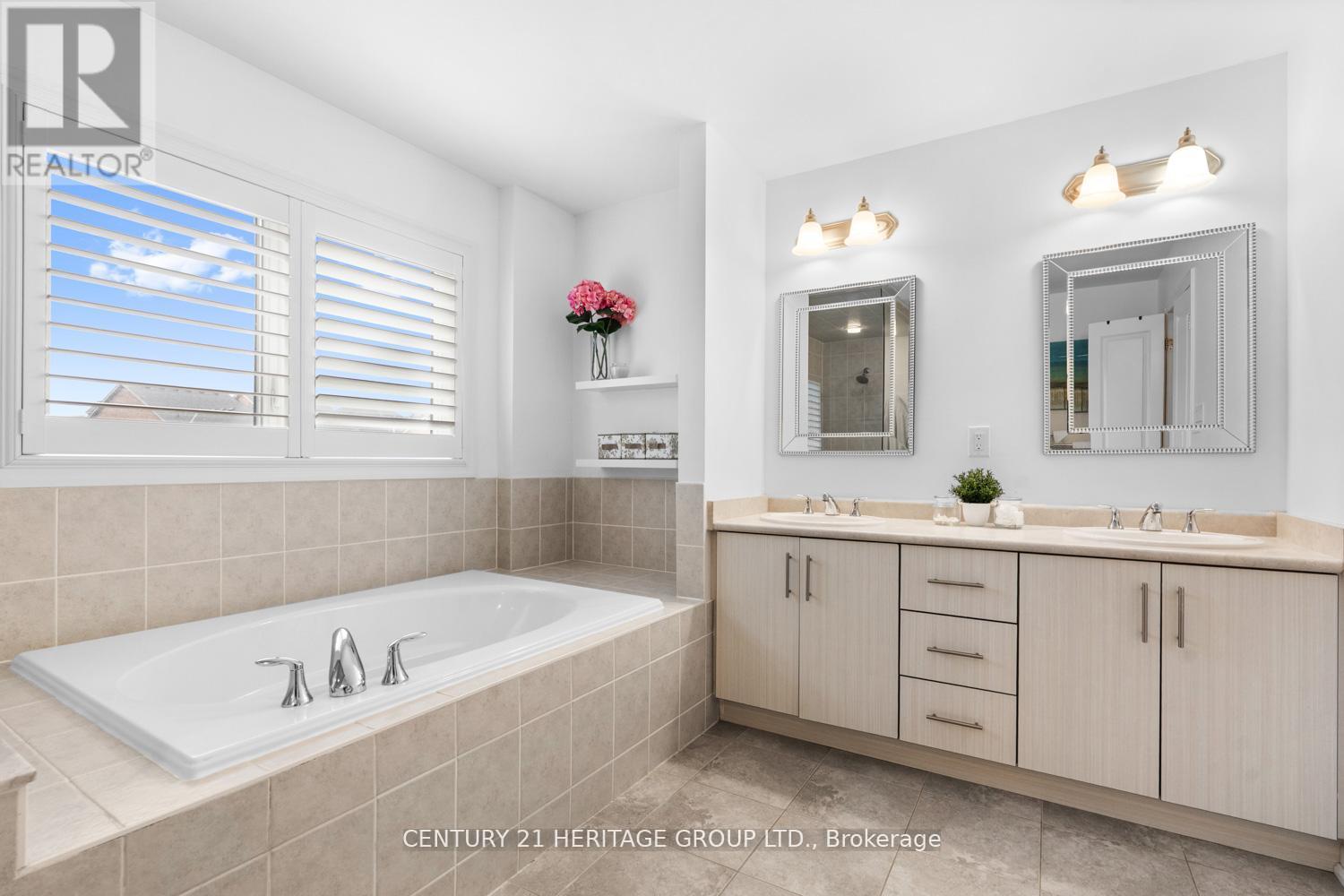 67 Alex Campbell Crescent Property Photo 26
