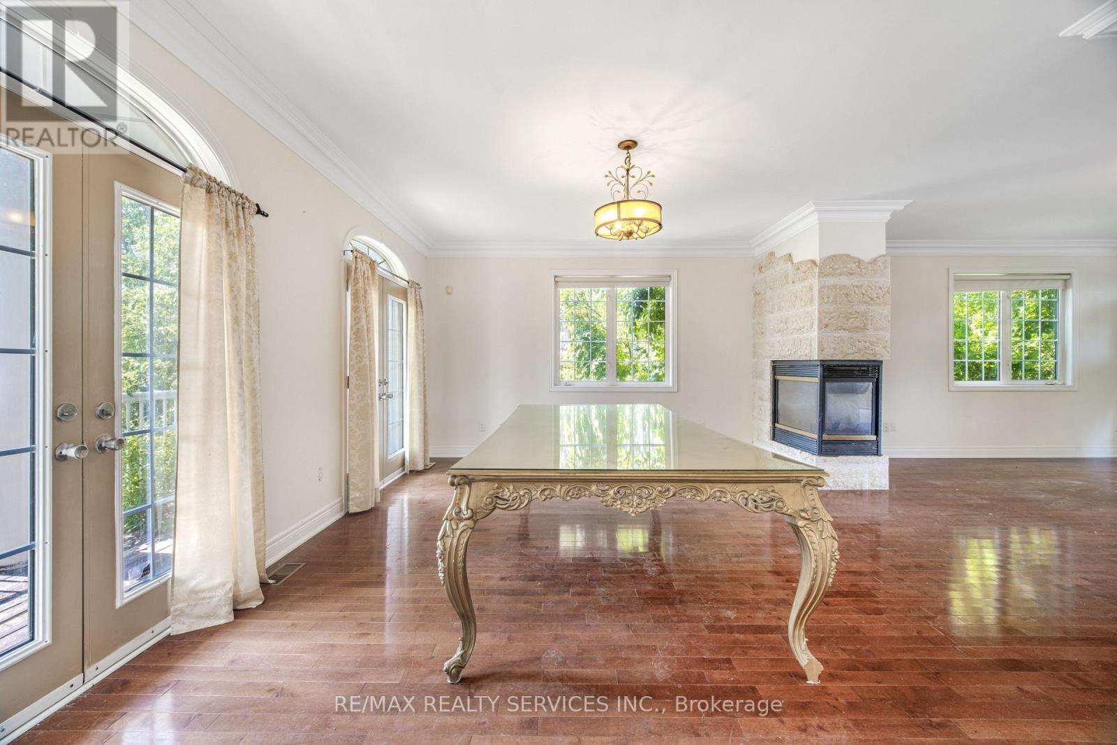 135 Spruce Avenue Property Photo 14