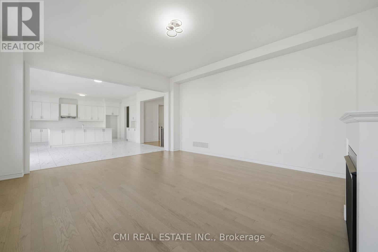 25 Bellflower Crescent Property Photo 13