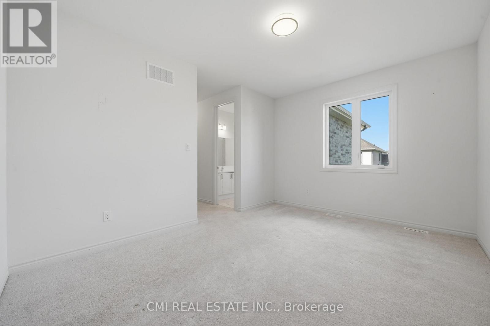 25 Bellflower Crescent Property Photo 28