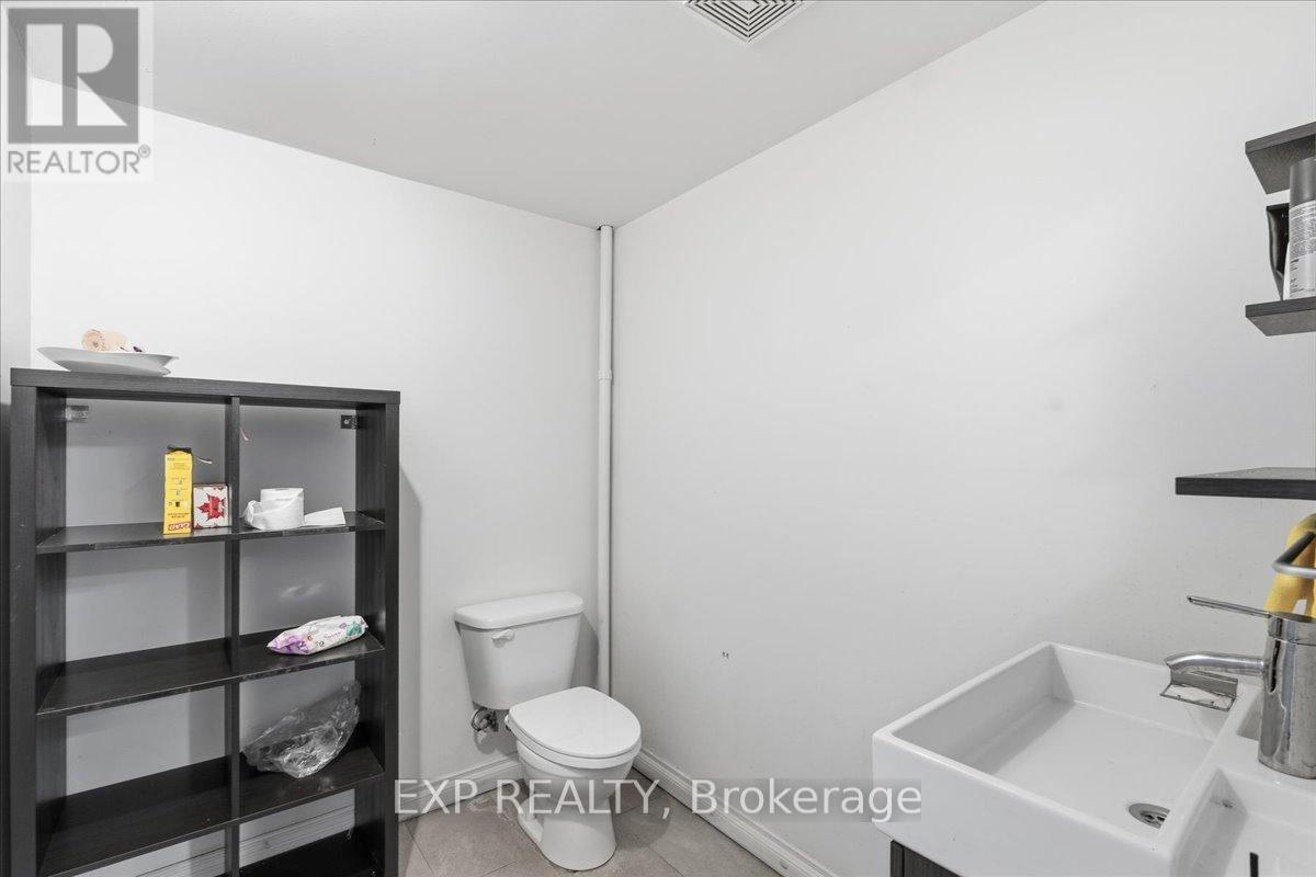 14 - 470 North Rivermede Road Property Photo 25