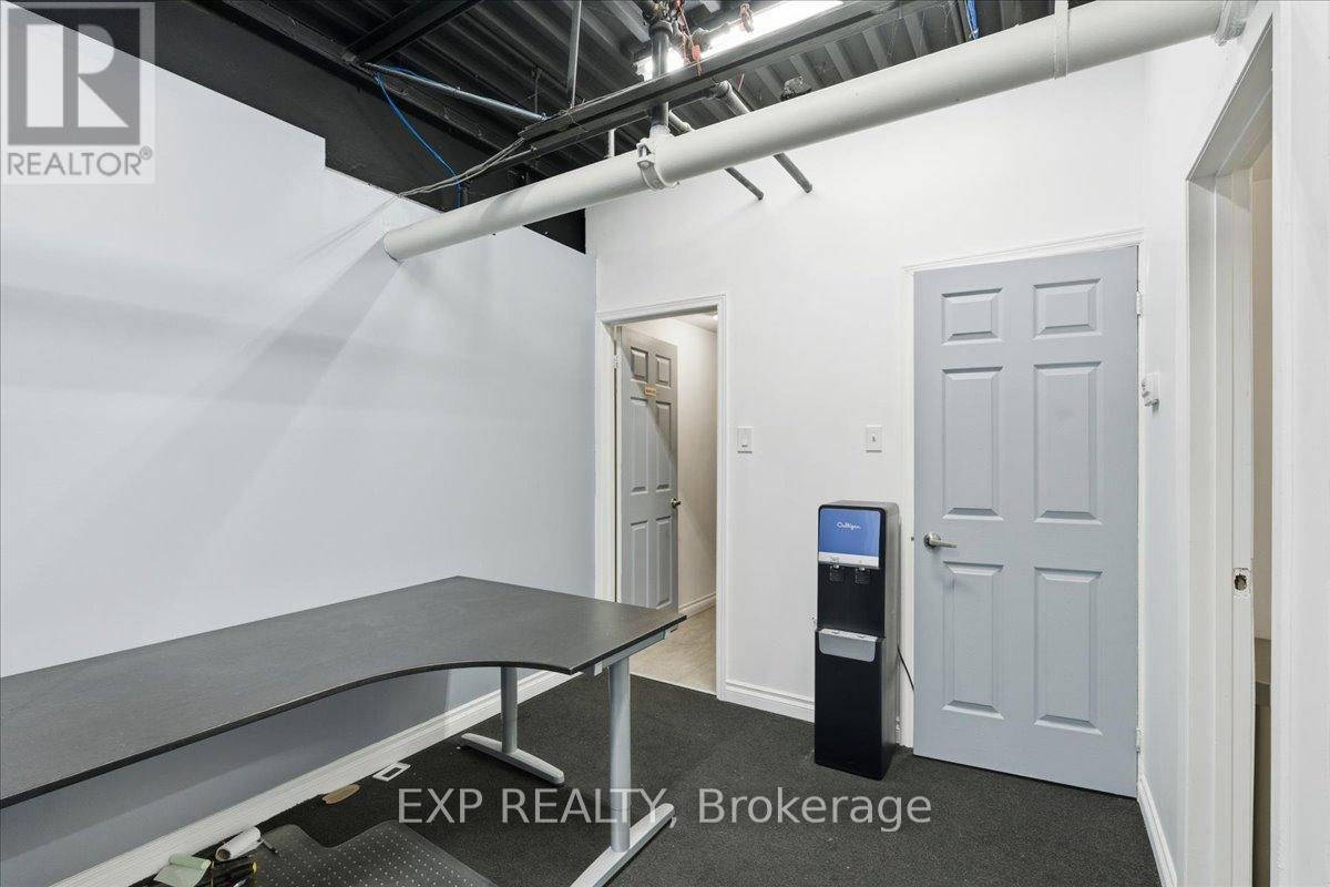 14 - 470 North Rivermede Road Property Photo 26