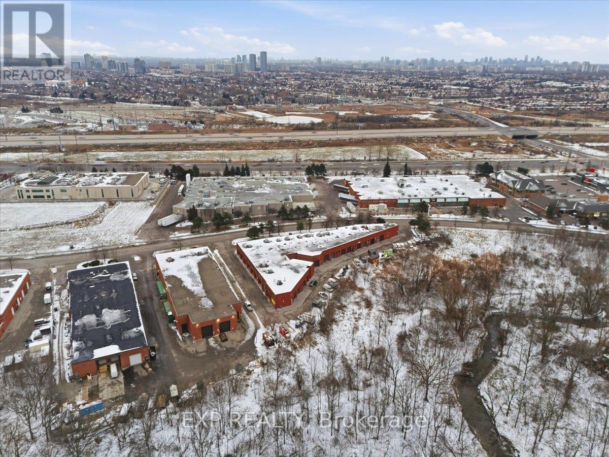 14 - 470 North Rivermede Road Property Photo 28