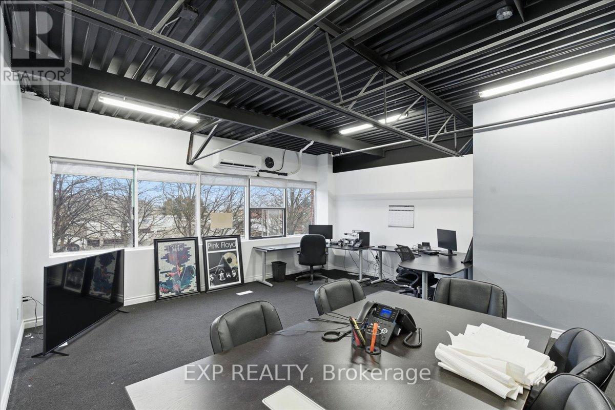 14 - 470 North Rivermede Road Property Photo 23