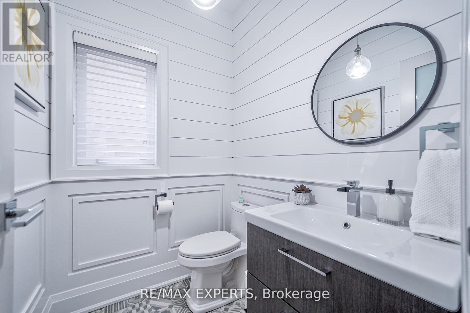 265 Chatfield Drive N Property Photo 8