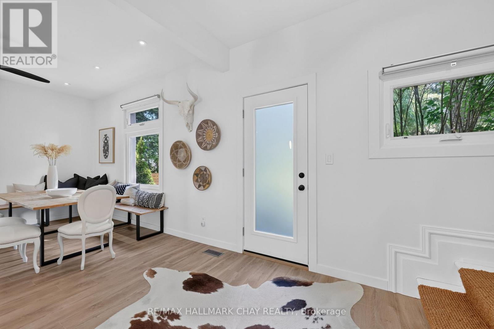 7874 10th Line Property Photo 10