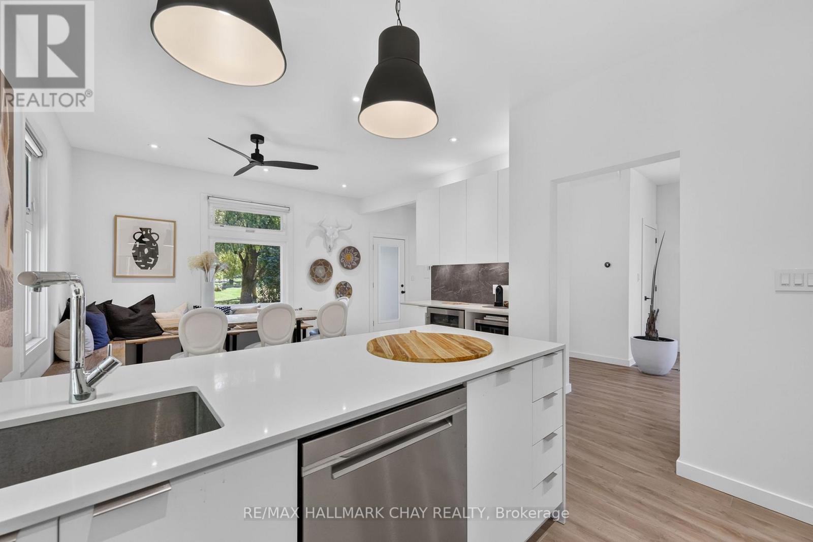 7874 10th Line Property Photo 20