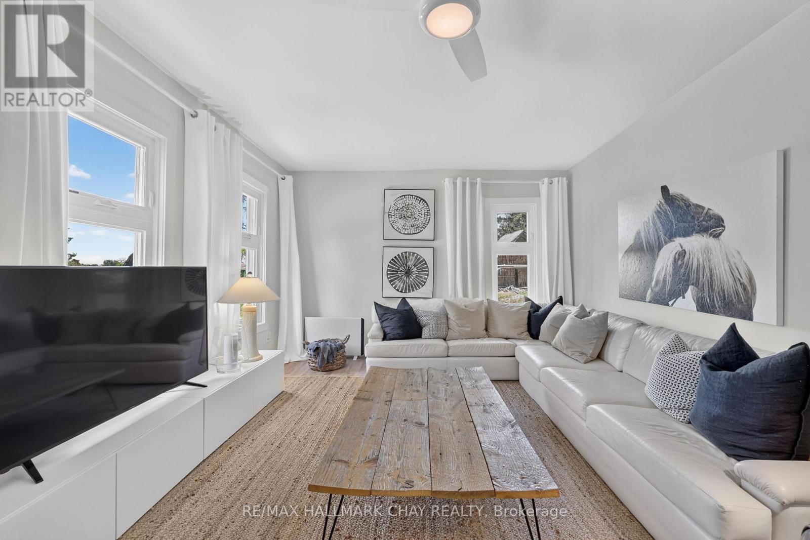 7874 10th Line Property Photo 24