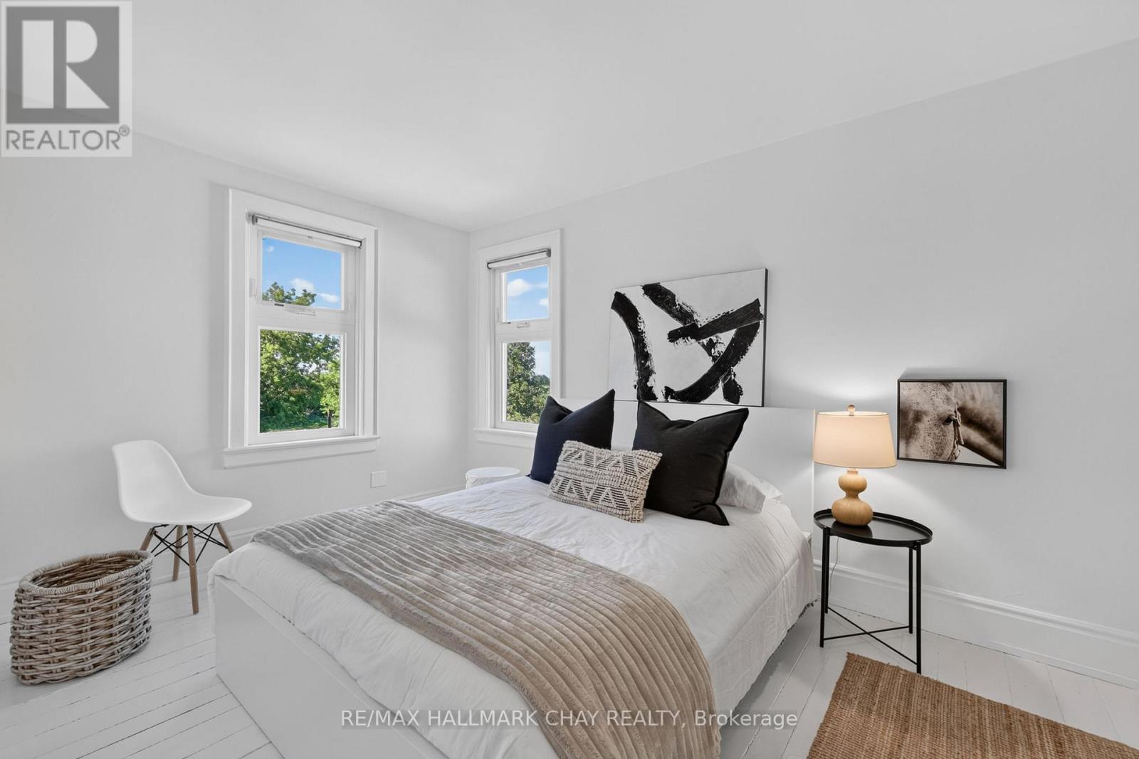 7874 10th Line Property Photo 29