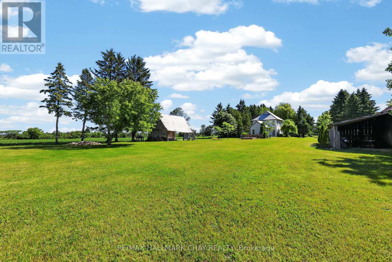 7874 10th Line Property Photo 32