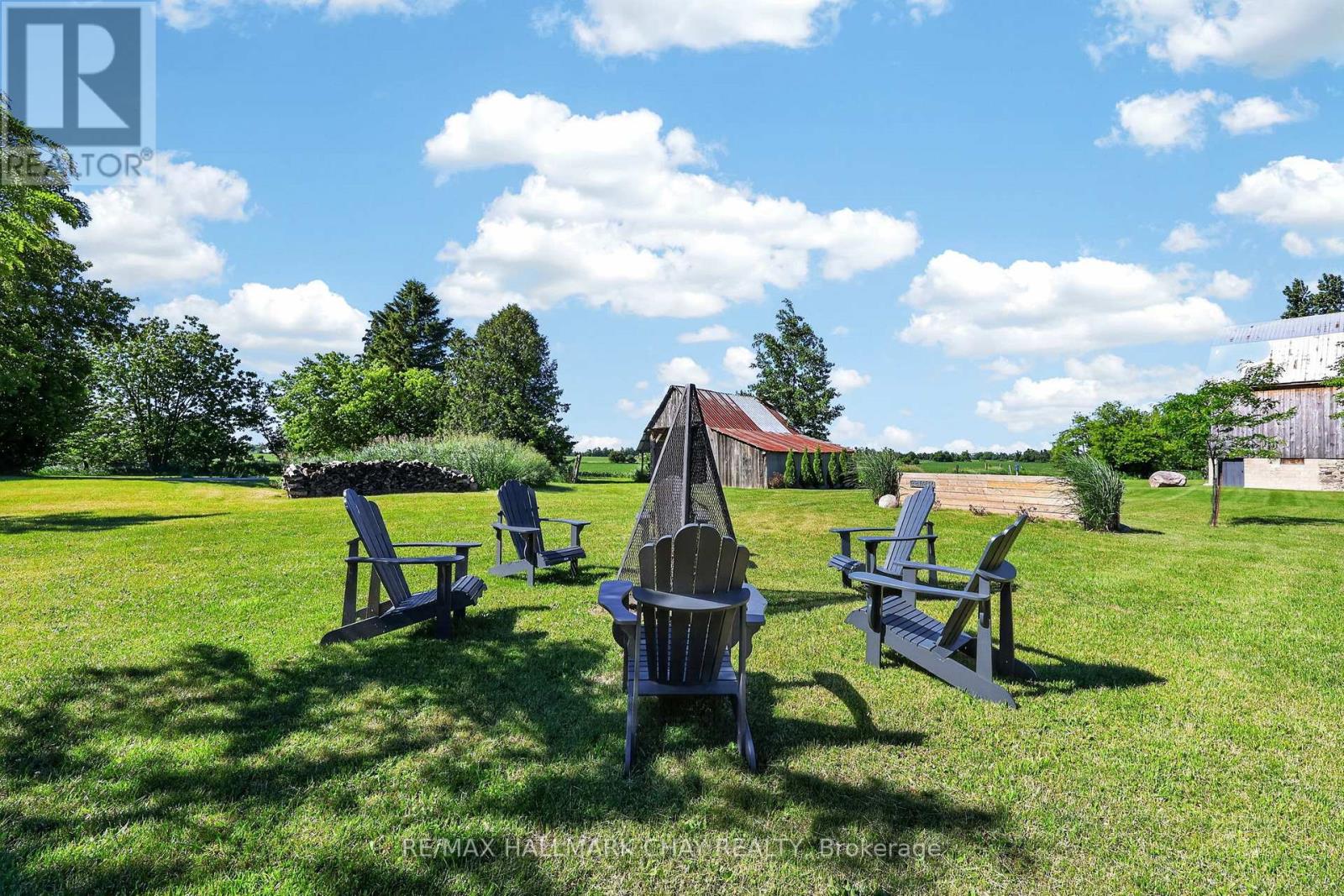7874 10th Line Property Photo 35