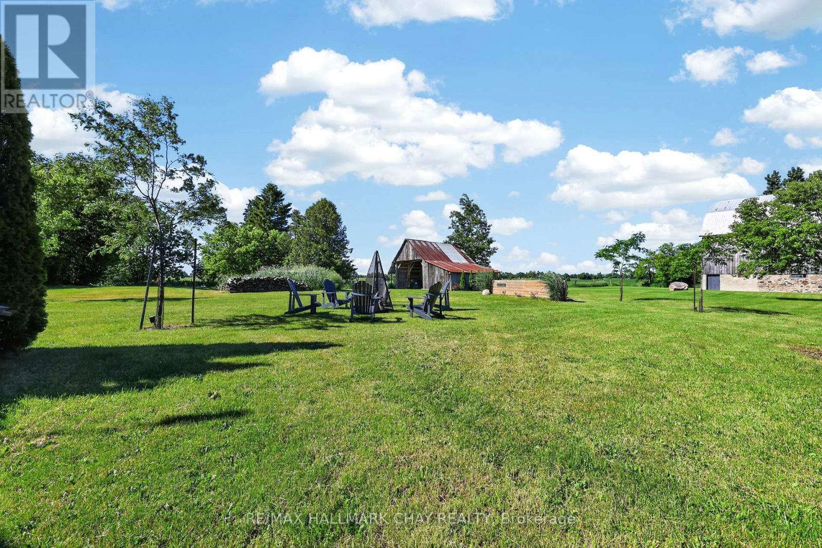 7874 10th Line Property Photo 37