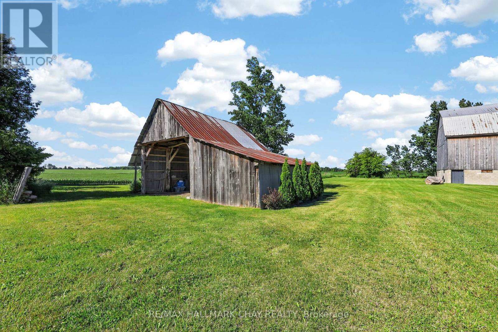 7874 10th Line Property Photo 38