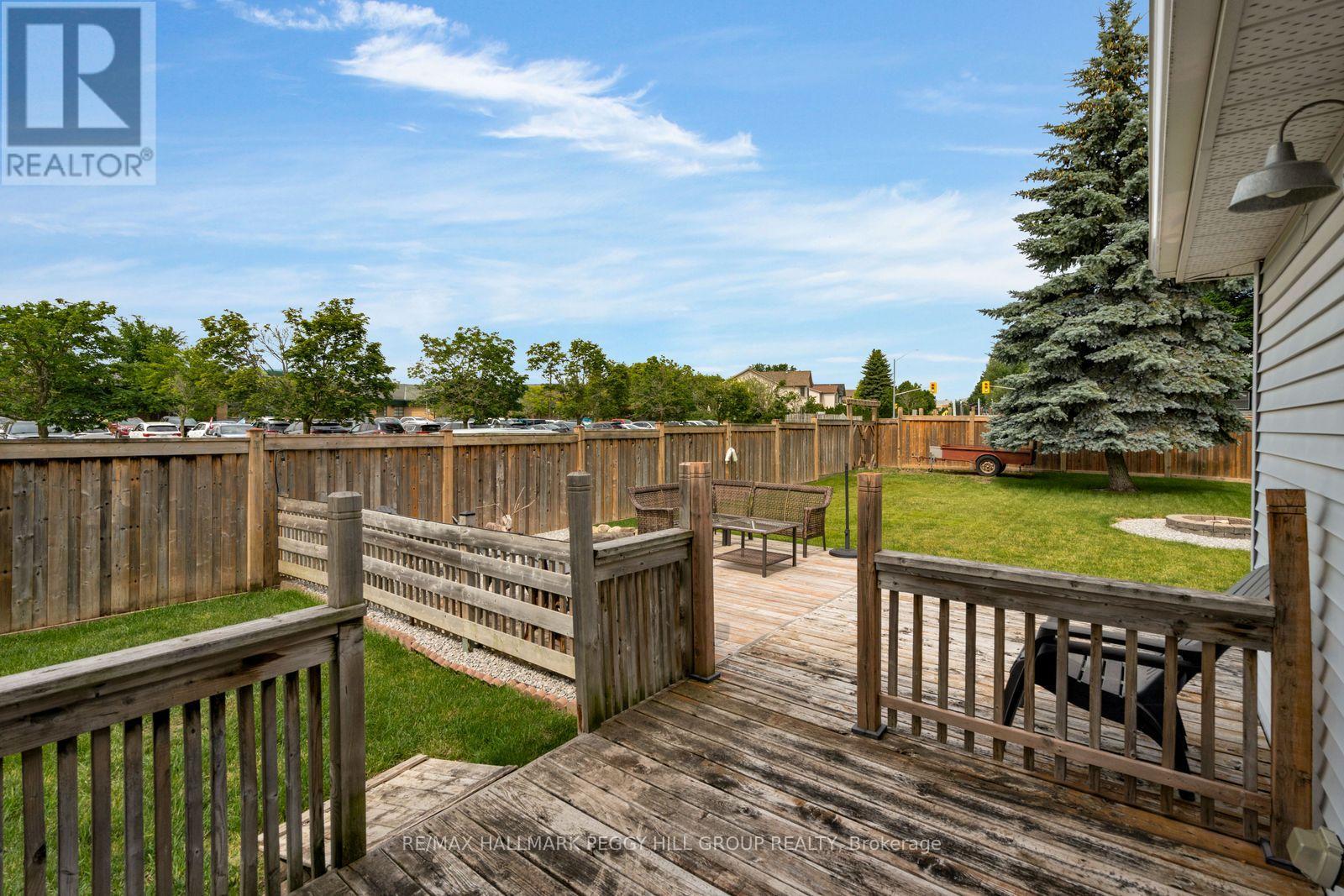 990 Maclean Street Property Photo 15