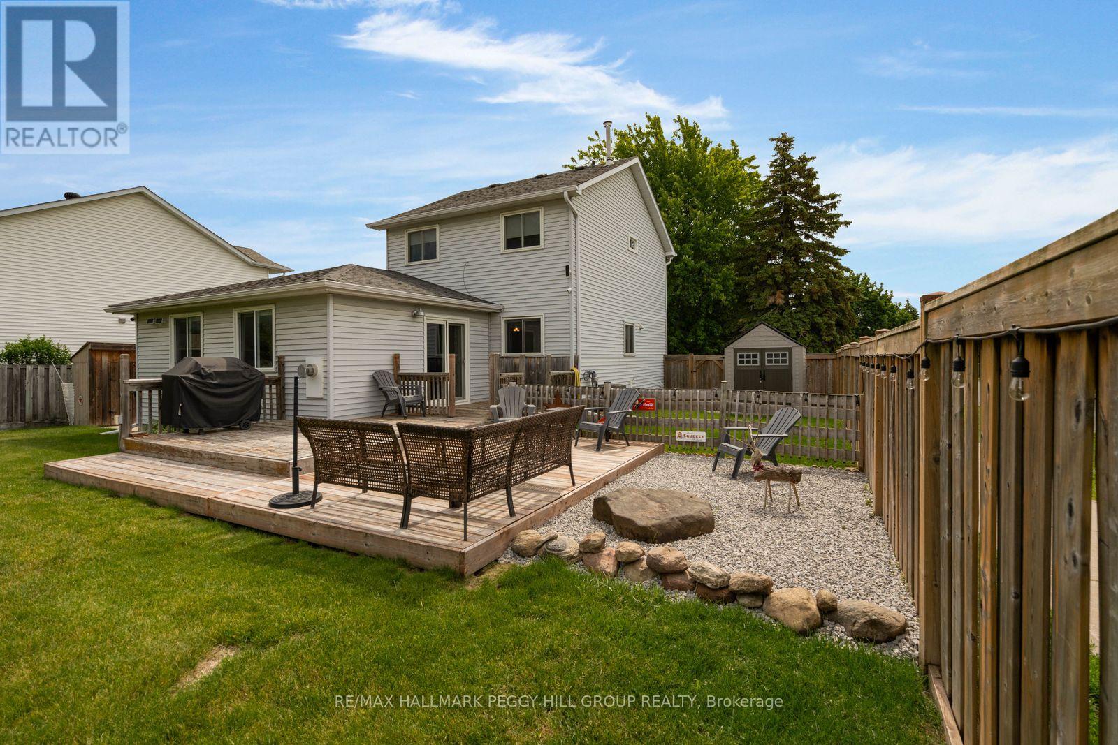 990 Maclean Street Property Photo 18