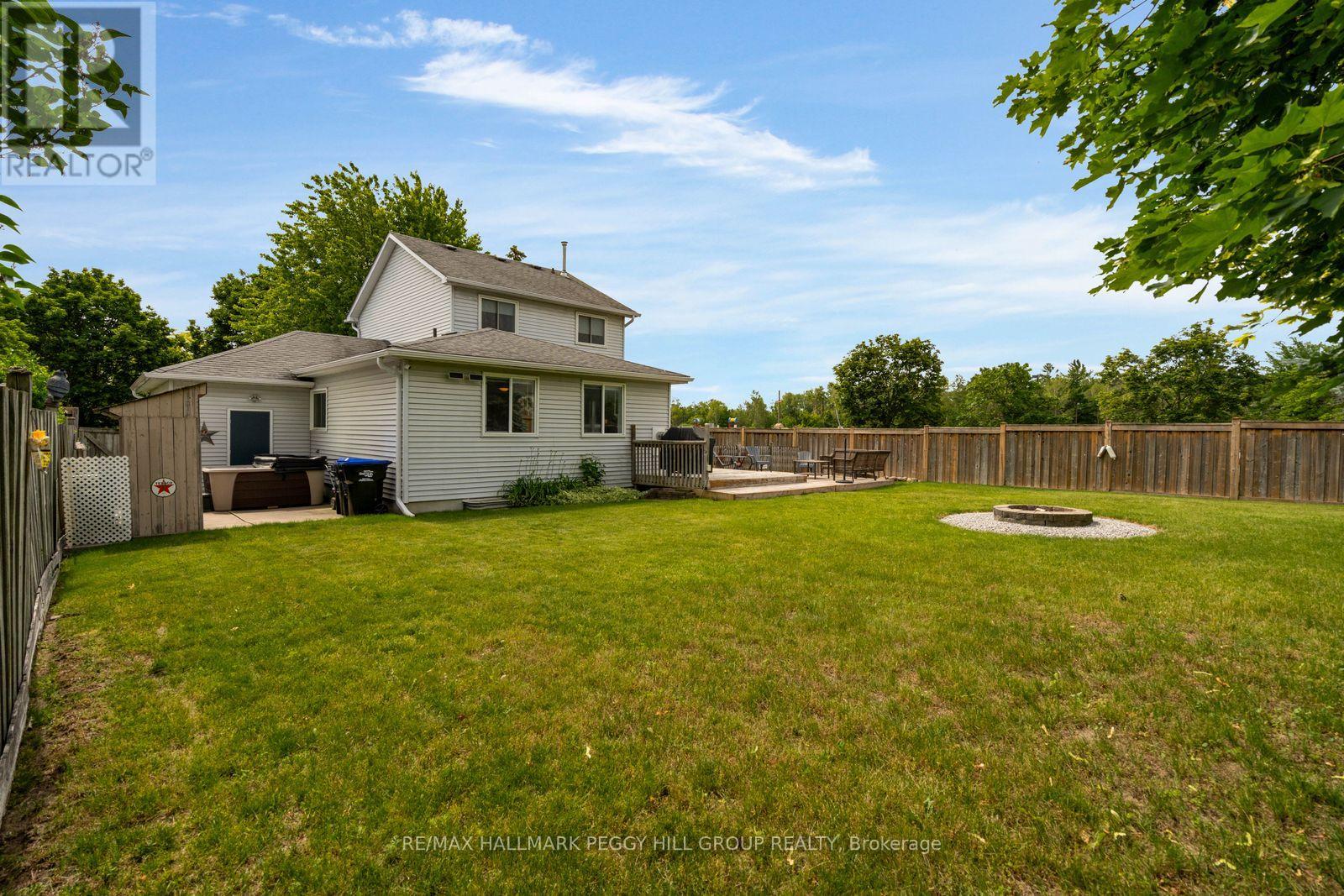 990 Maclean Street Property Photo 21
