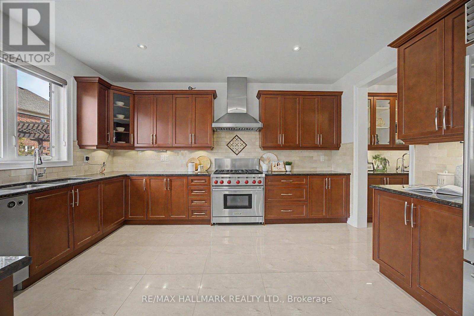 32 West Coast Trail Property Photo 10