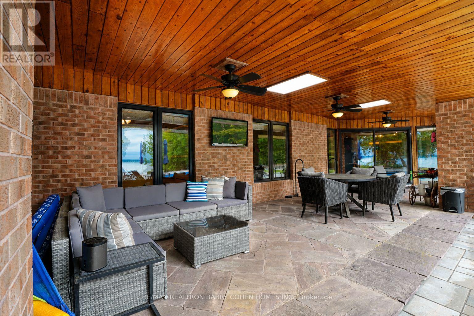 700 Lake Drive N Property Photo 25