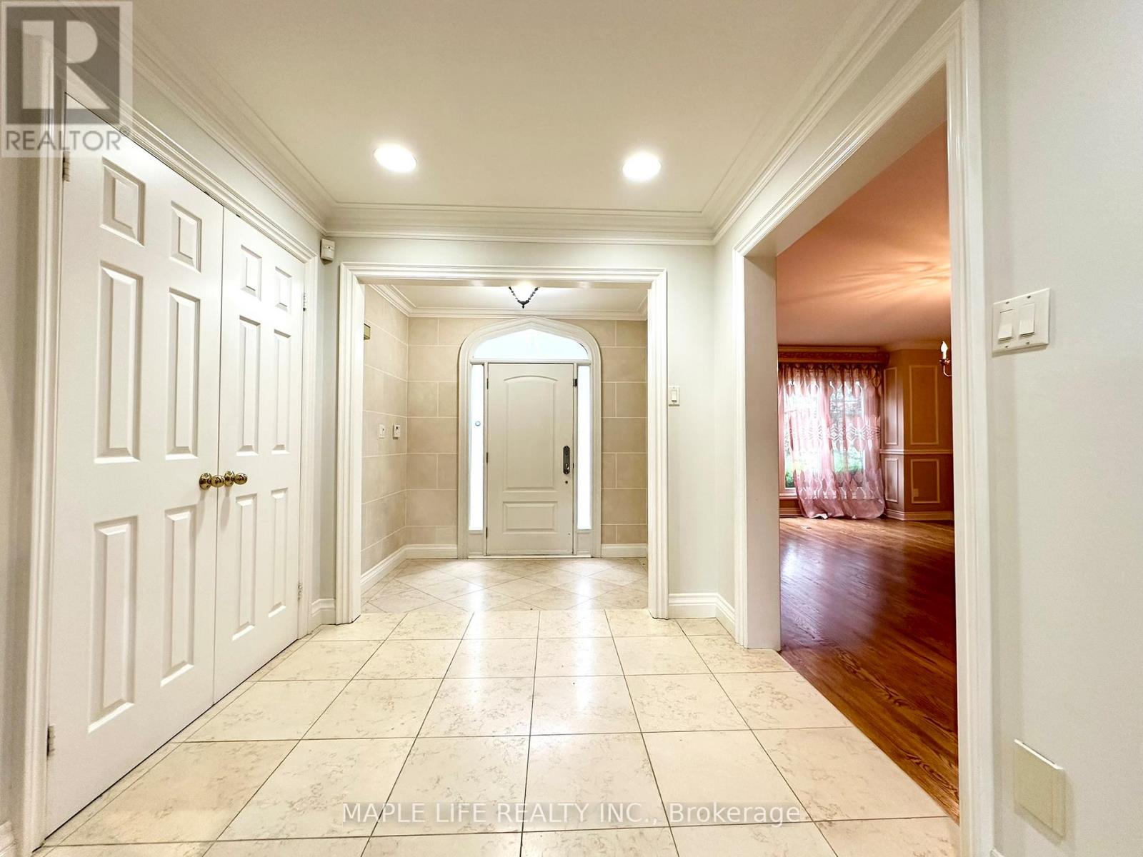 52 Prince Edward Boulevard Property Photo 3