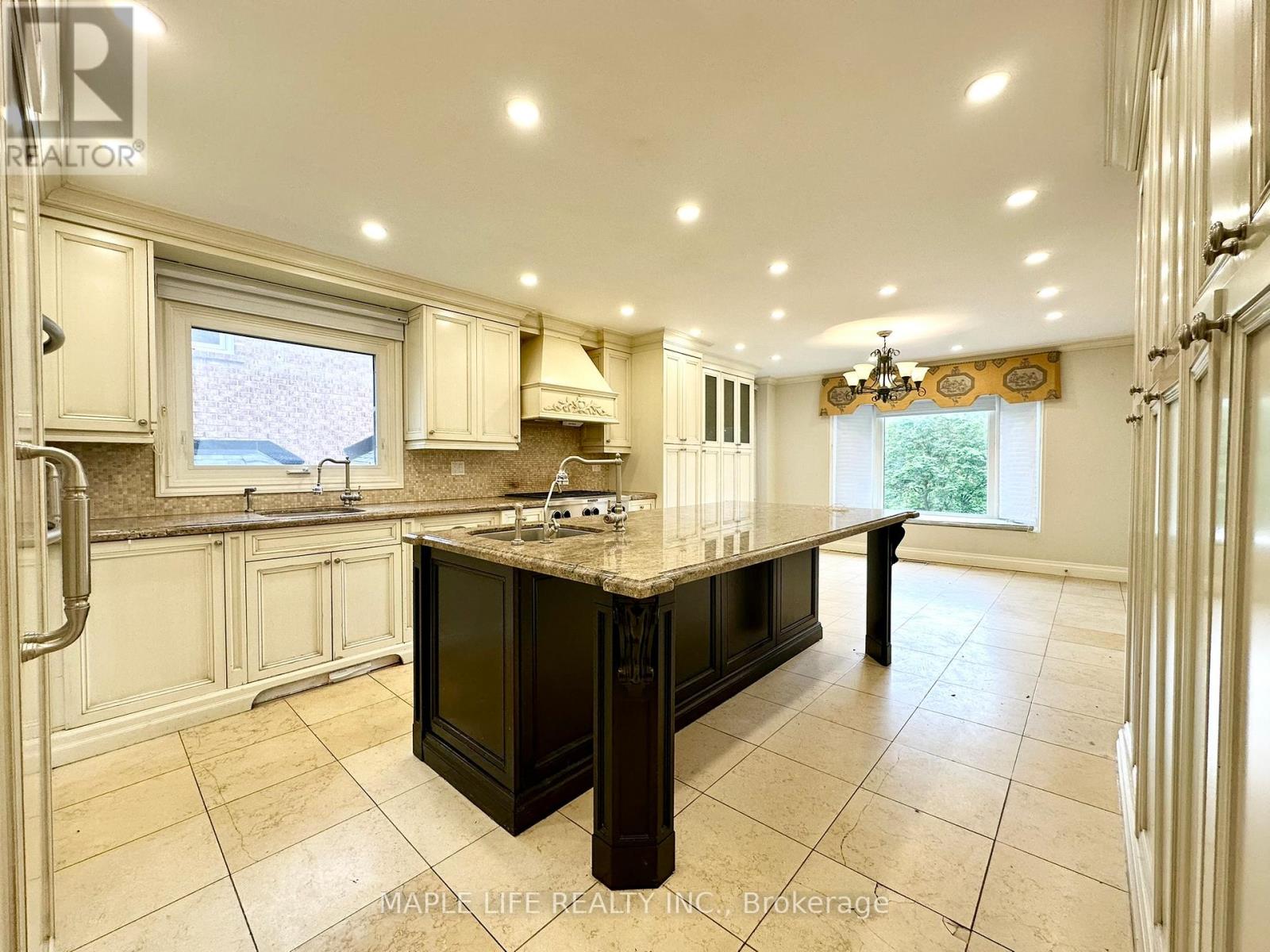 52 Prince Edward Boulevard Property Photo 7