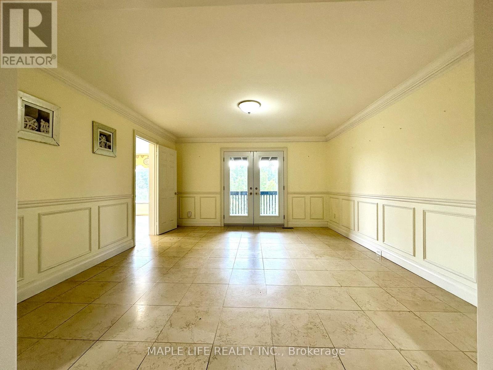 52 Prince Edward Boulevard Property Photo 12