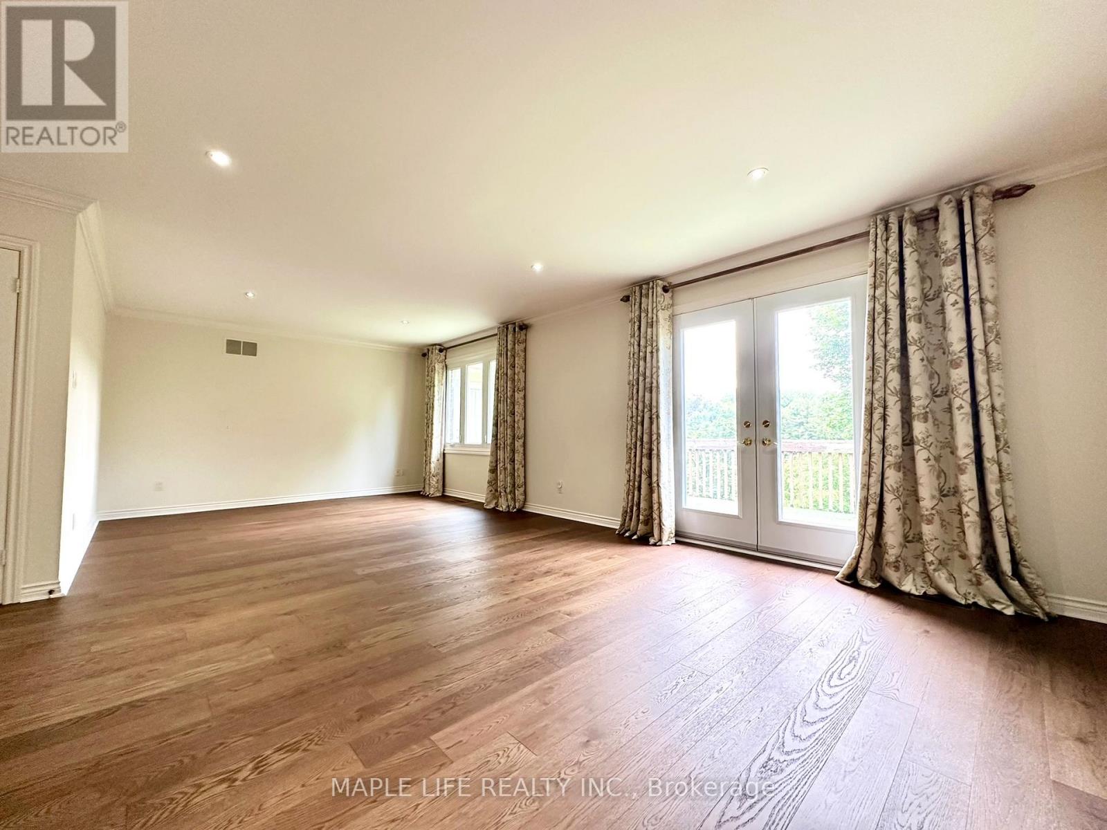 52 Prince Edward Boulevard Property Photo 22