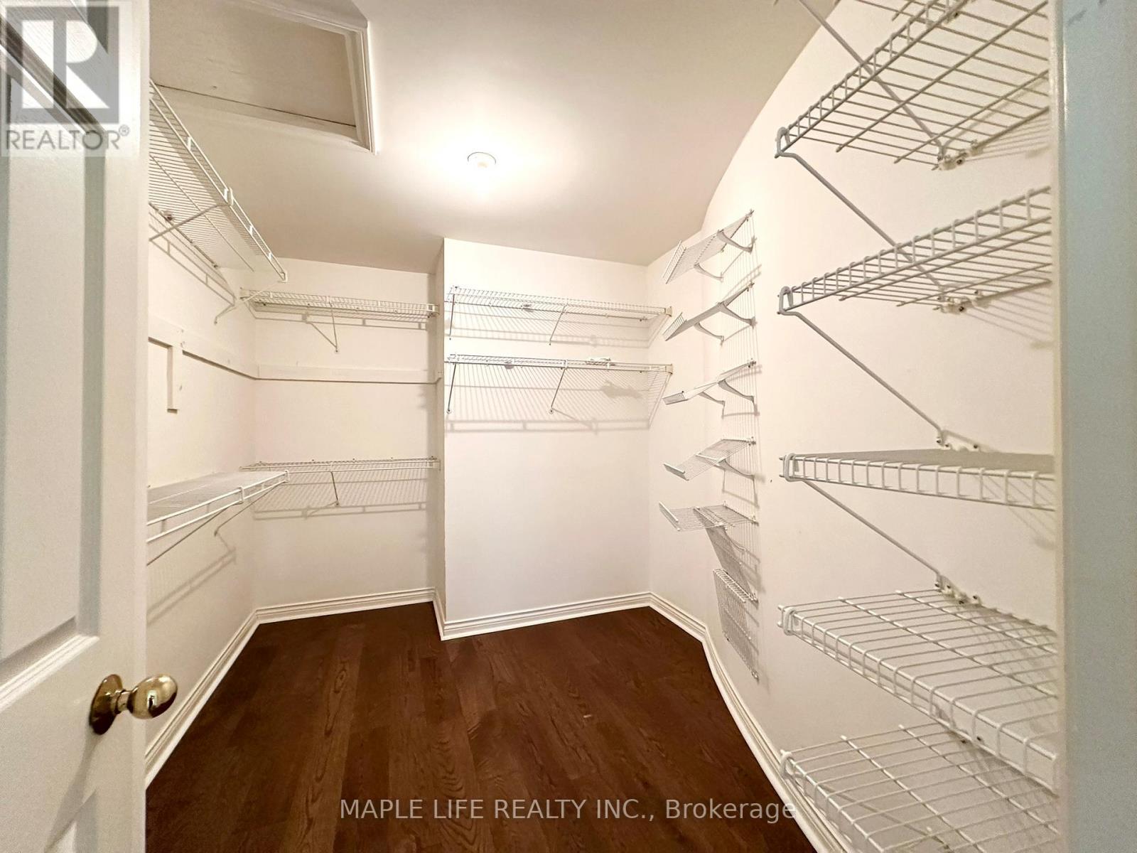 52 Prince Edward Boulevard Property Photo 24