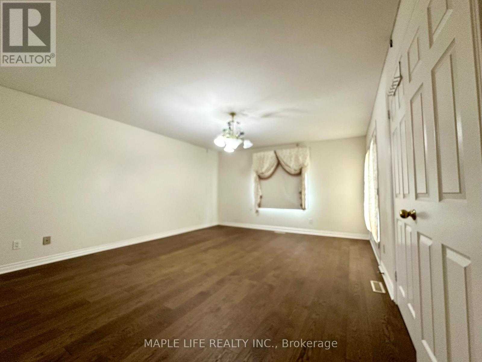 52 Prince Edward Boulevard Property Photo 25