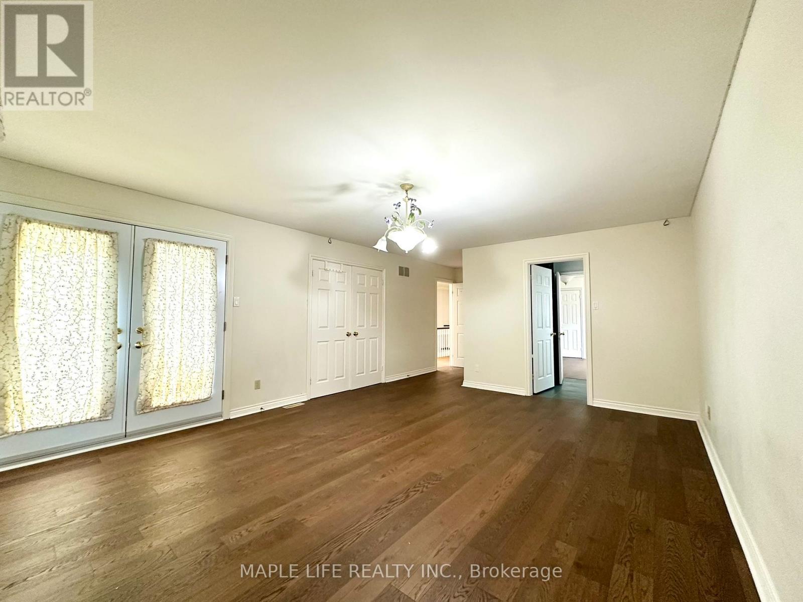 52 Prince Edward Boulevard Property Photo 26