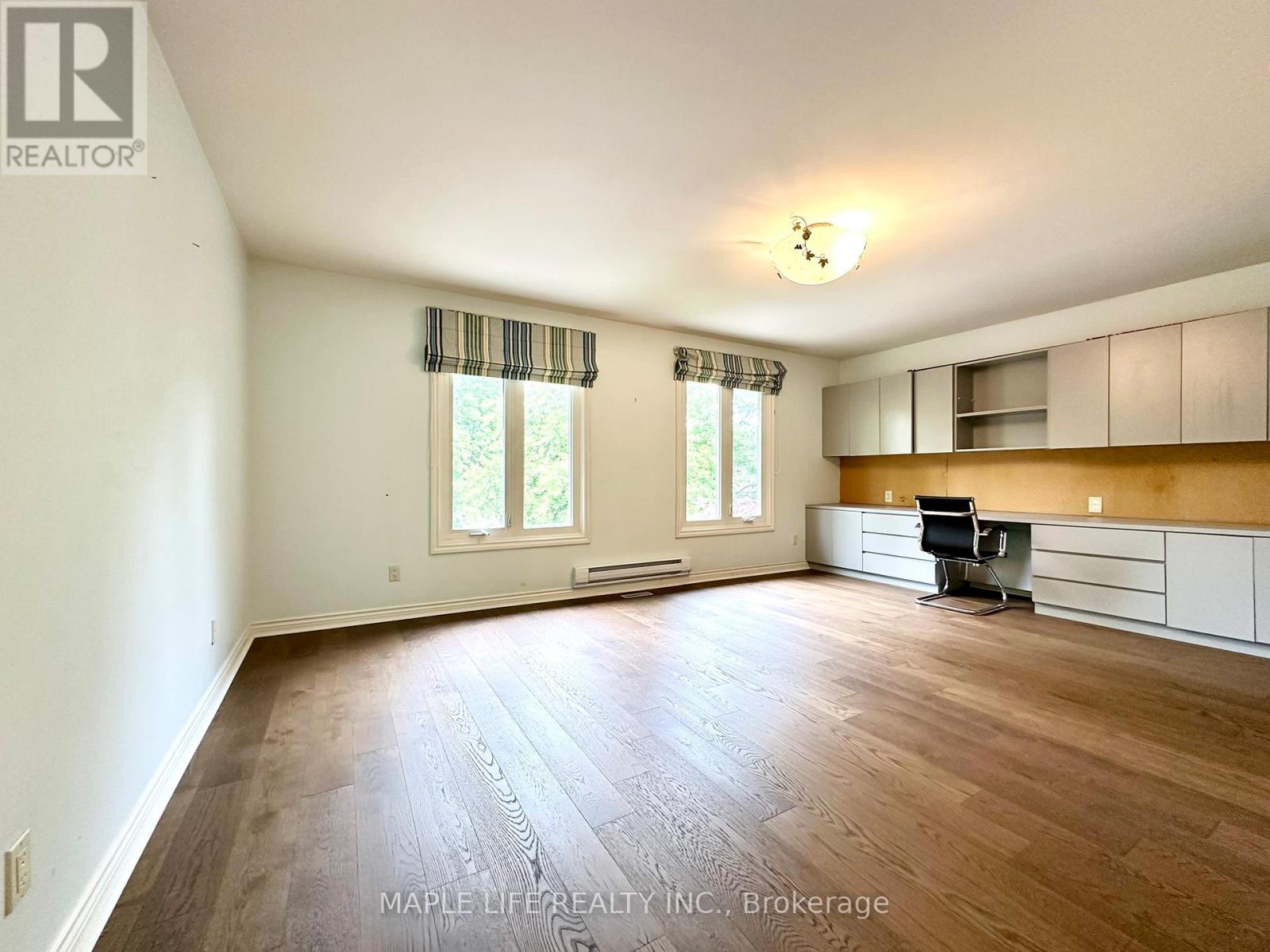 52 Prince Edward Boulevard Property Photo 34