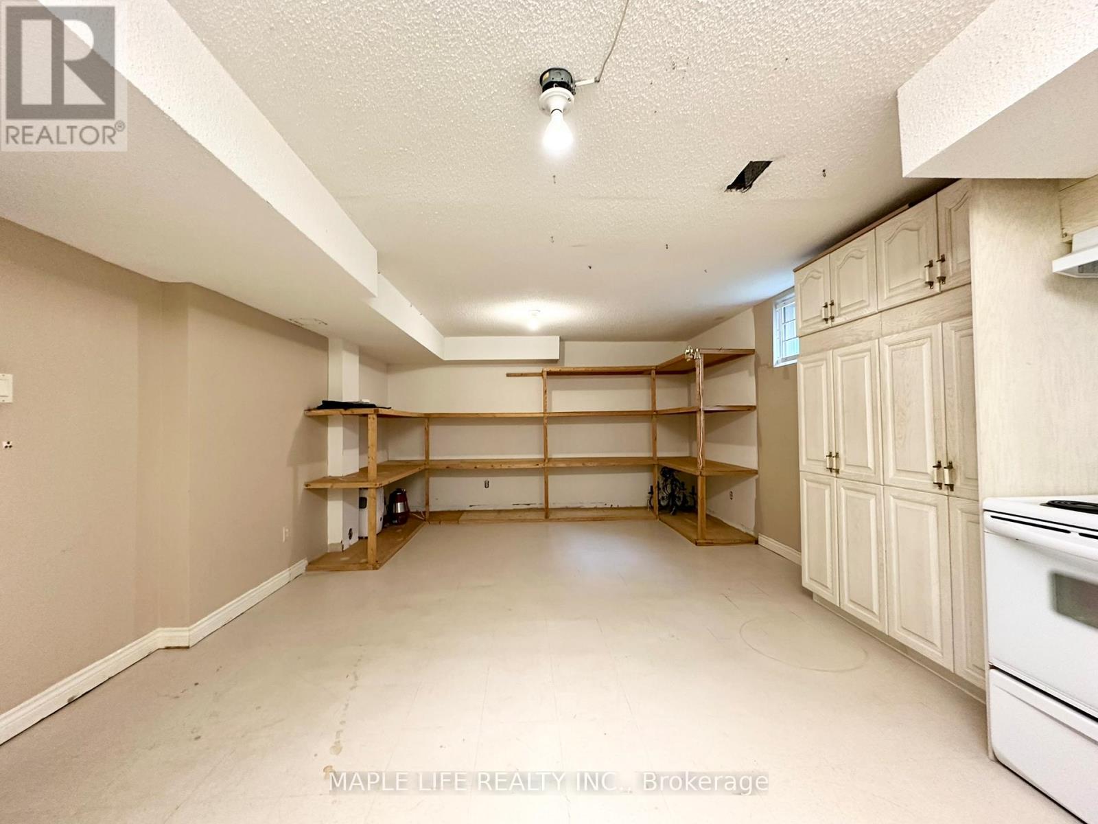 52 Prince Edward Boulevard Property Photo 36