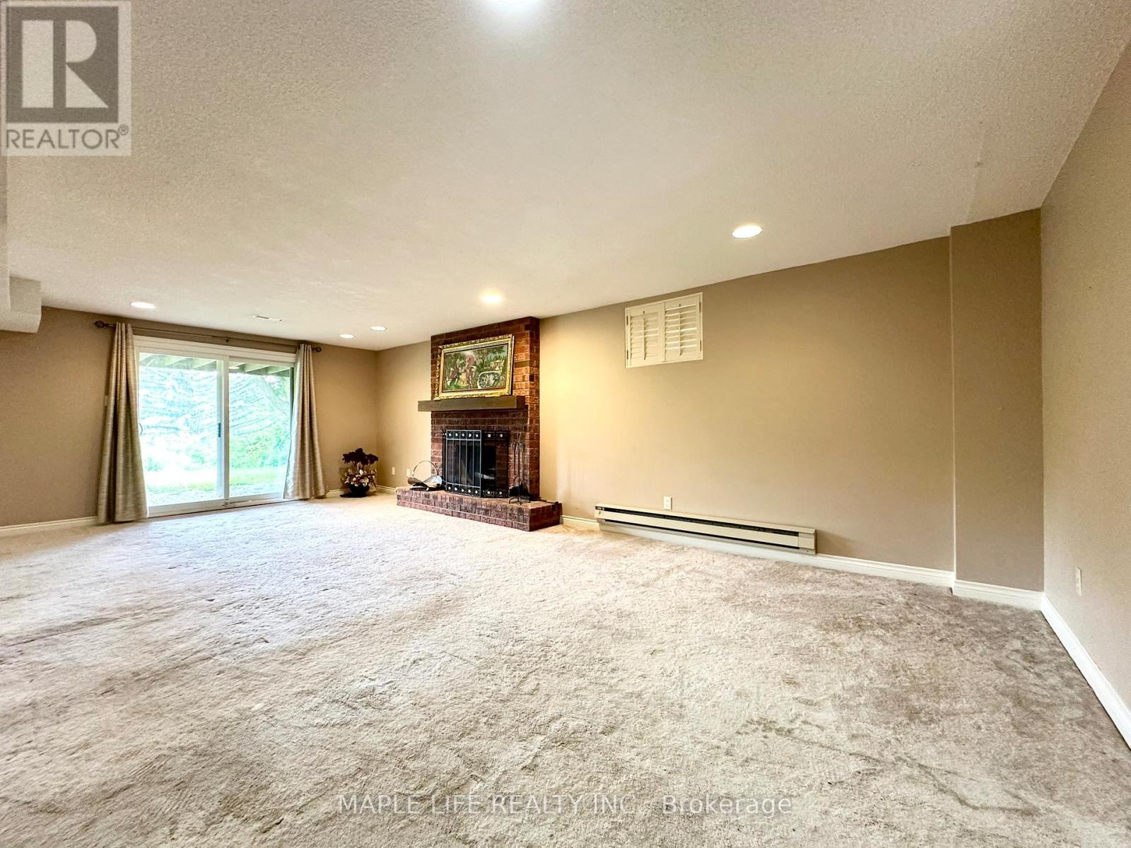 52 Prince Edward Boulevard Property Photo 40