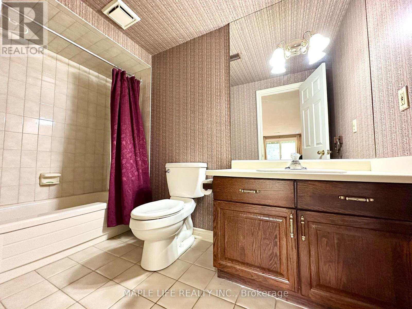 52 Prince Edward Boulevard Property Photo 41