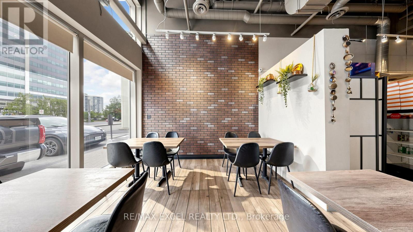 16 - 7181 Yonge Street Property Photo 6