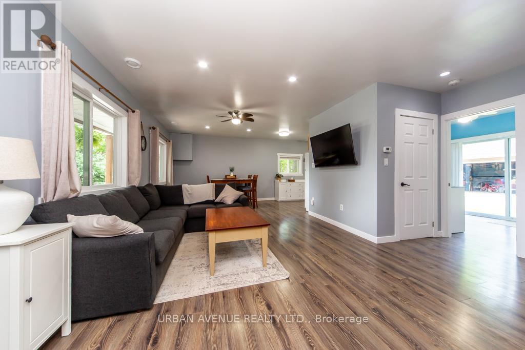 23505 Lakeridge Road Property Photo 5