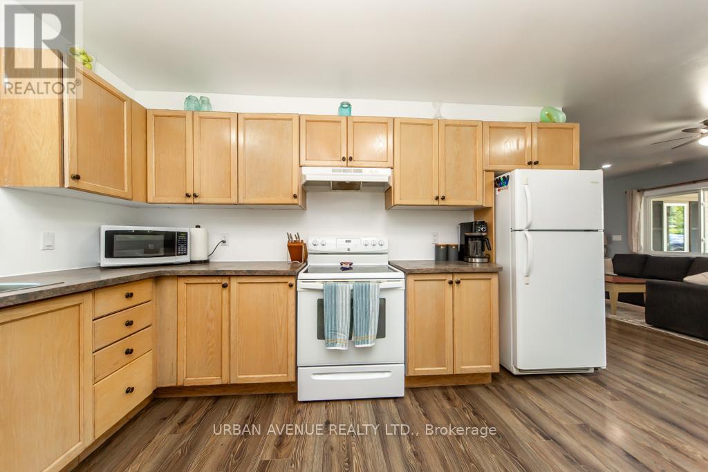 23505 Lakeridge Road Property Photo 11
