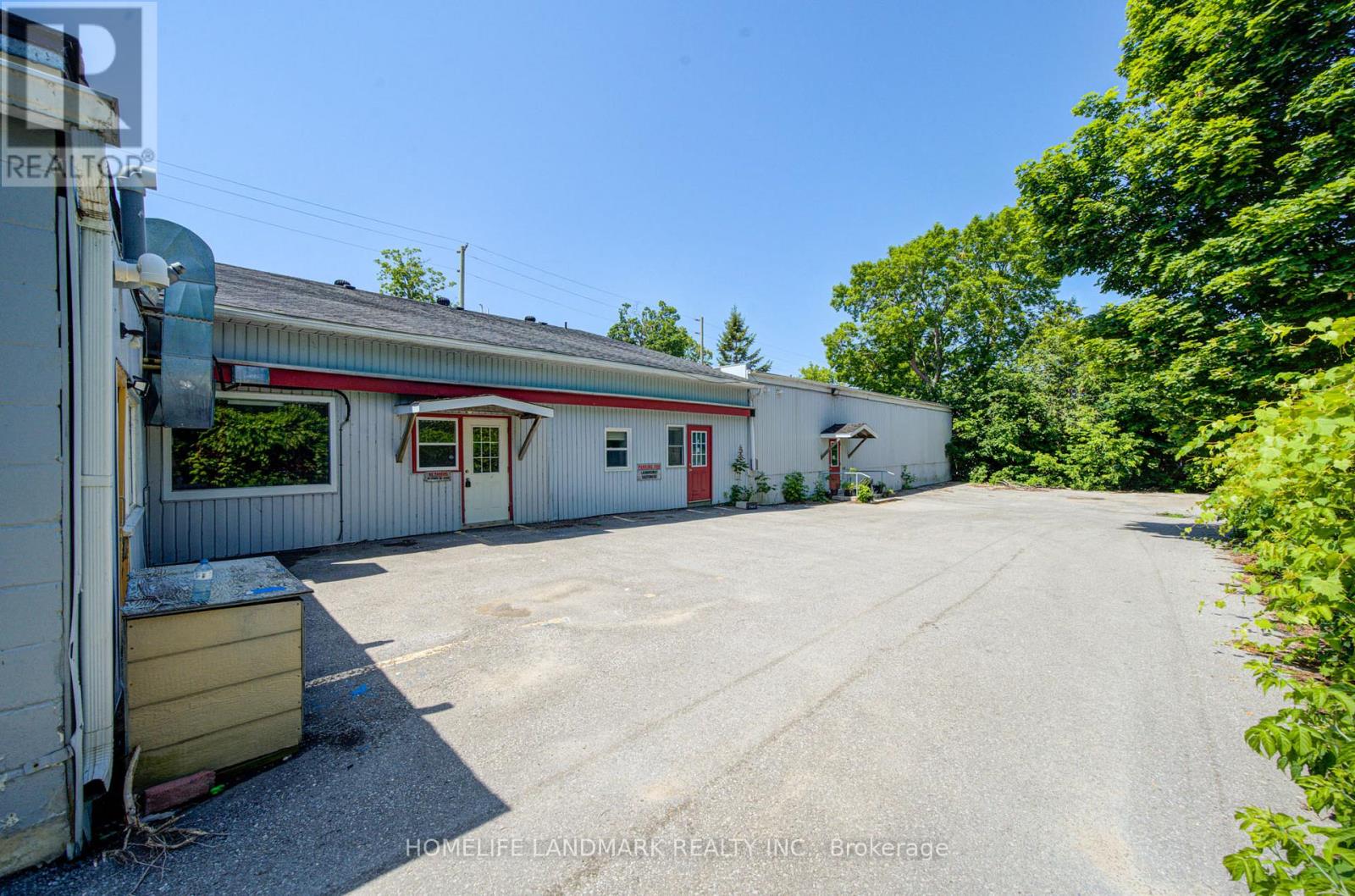 328 Mill Street Property Photo 8