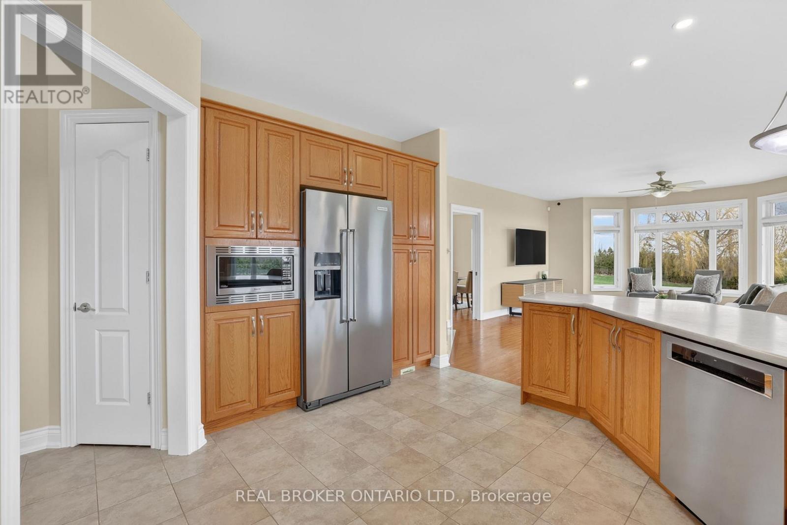 3421 Cole Road Property Photo 16