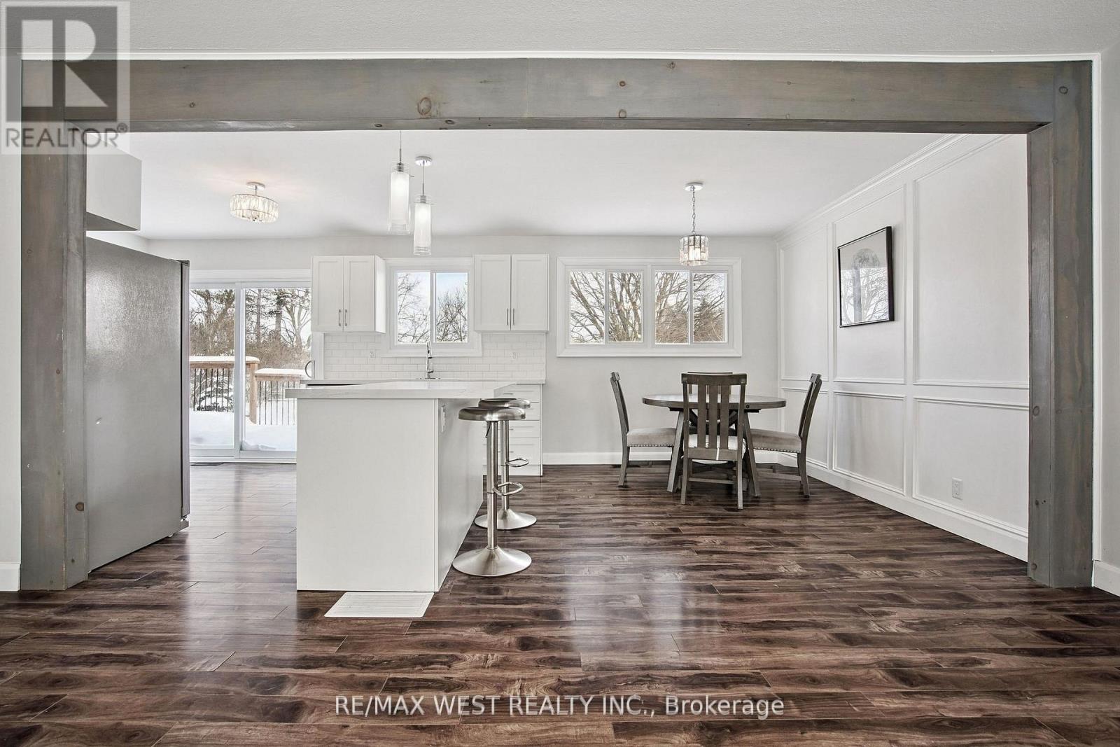 19113 Highway 48 Property Photo 6